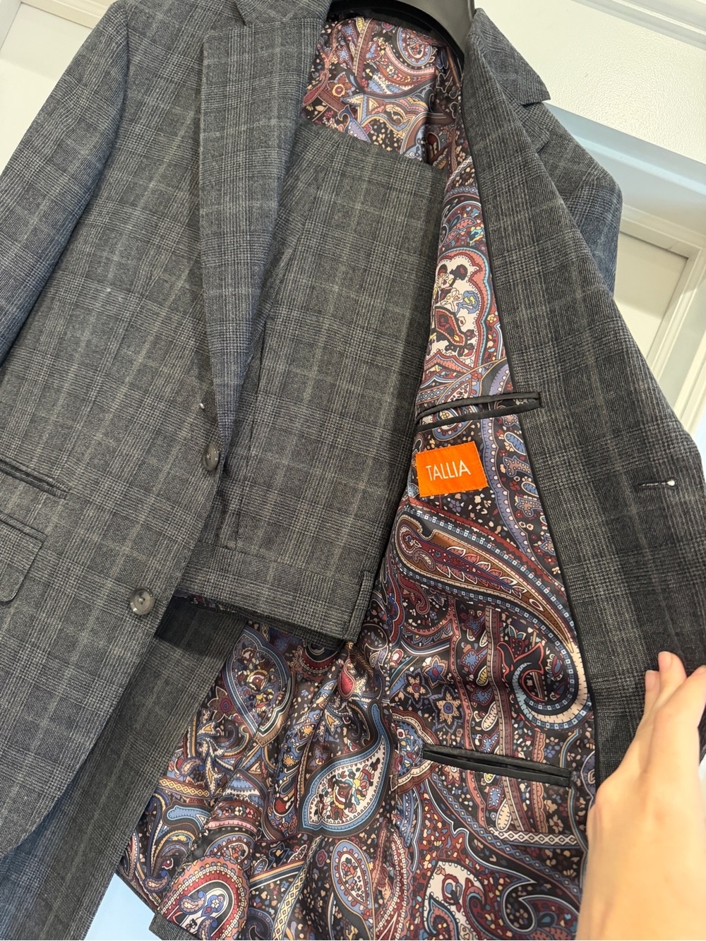 Tallia Gray Plaid Wool-Blend Blazer and Pant - Classic Men's Suit - Picture 3 of 6
